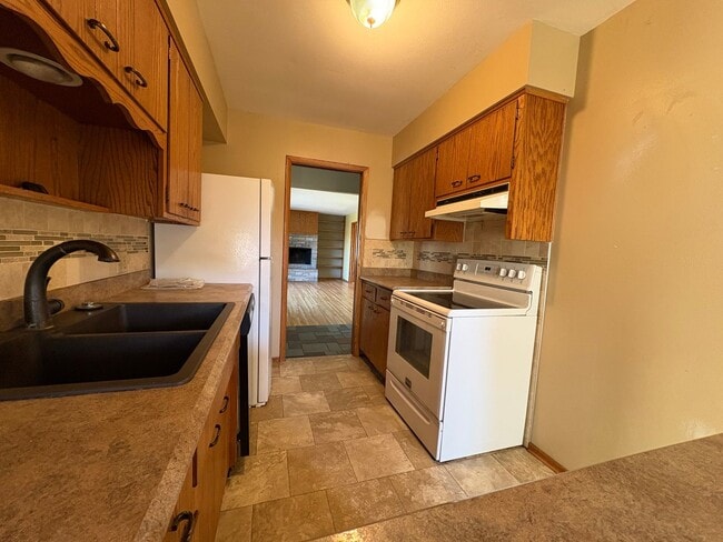 Building Photo - 2 Bed 2 Bath for $1,300!