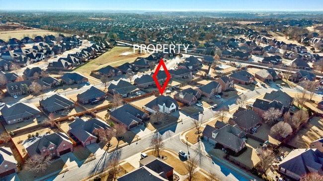 Building Photo - 6508 Stone Lake Dr