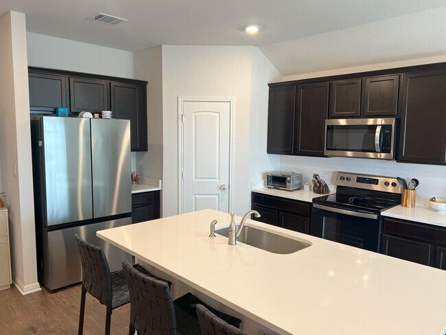 Building Photo - 248 Lone Cedar Rd