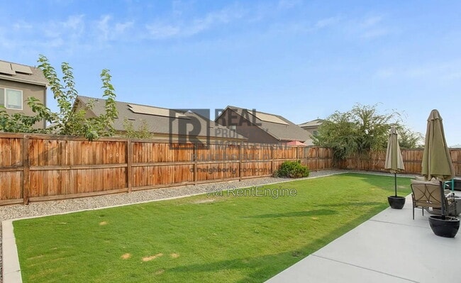 Building Photo - 9312 Woodbrook Dr