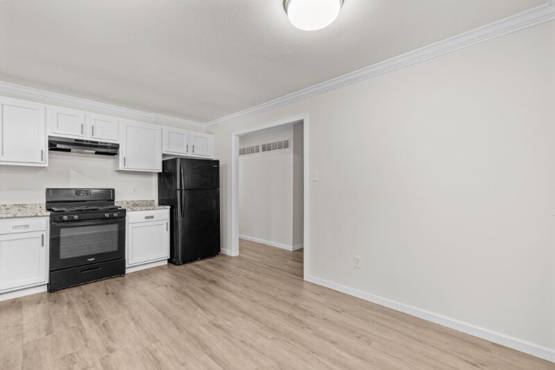 Building Photo - 1392 Langholm Dr