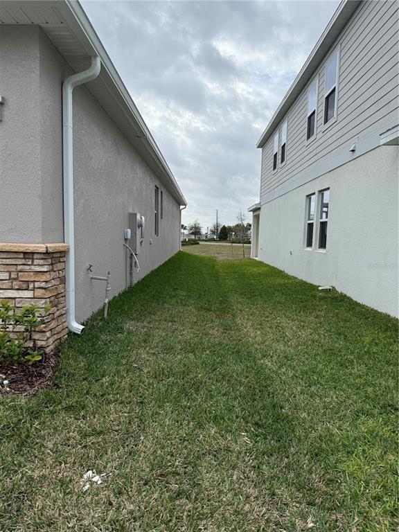 Building Photo - 7117 Dilly Lake Ave