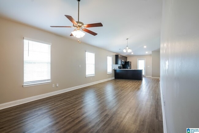 Building Photo - 3008 Village Ridge Dr
