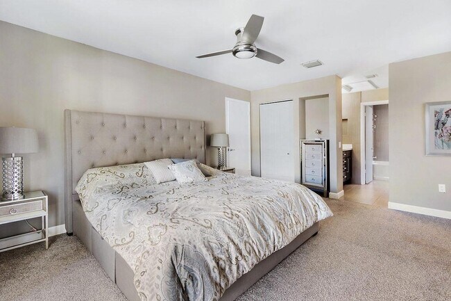 Building Photo - 13115 Belhaven Ct