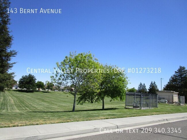 Building Photo - 143 Bernt Ave