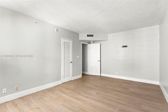 Building Photo - 3001 S Ocean Dr