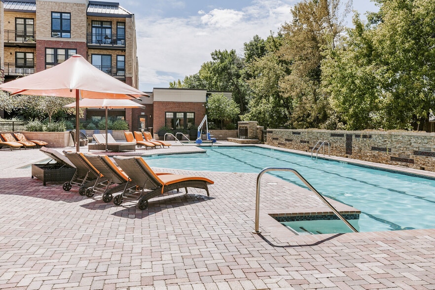 Building Photo - Kent Place Residence