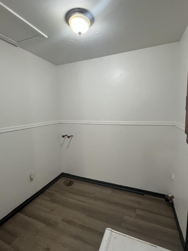 Building Photo - 1136 SE 21st St