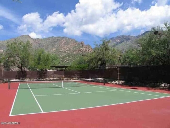 Building Photo - 6655 N Canyon Crest Dr