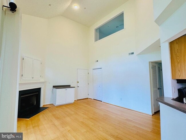 Building Photo - 640 Oakland Hills Dr