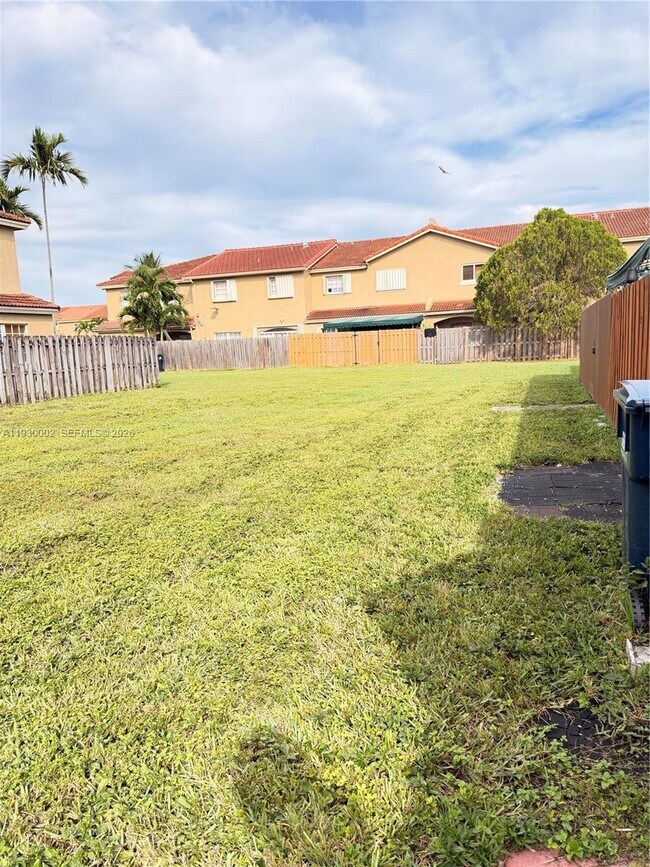 Building Photo - 6880 SW 158th Ct