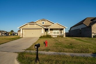 Building Photo - New Build Simmons Home and RARE - 4 Bedroom Owasso home