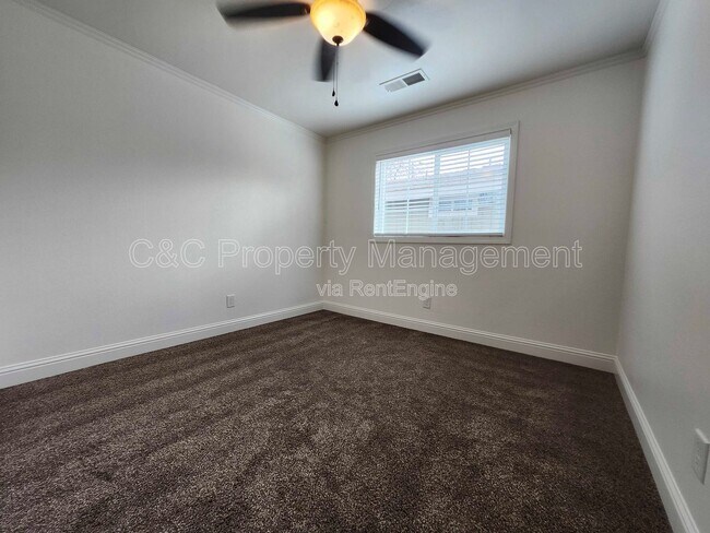 Building Photo - 2546 W Victor Ct