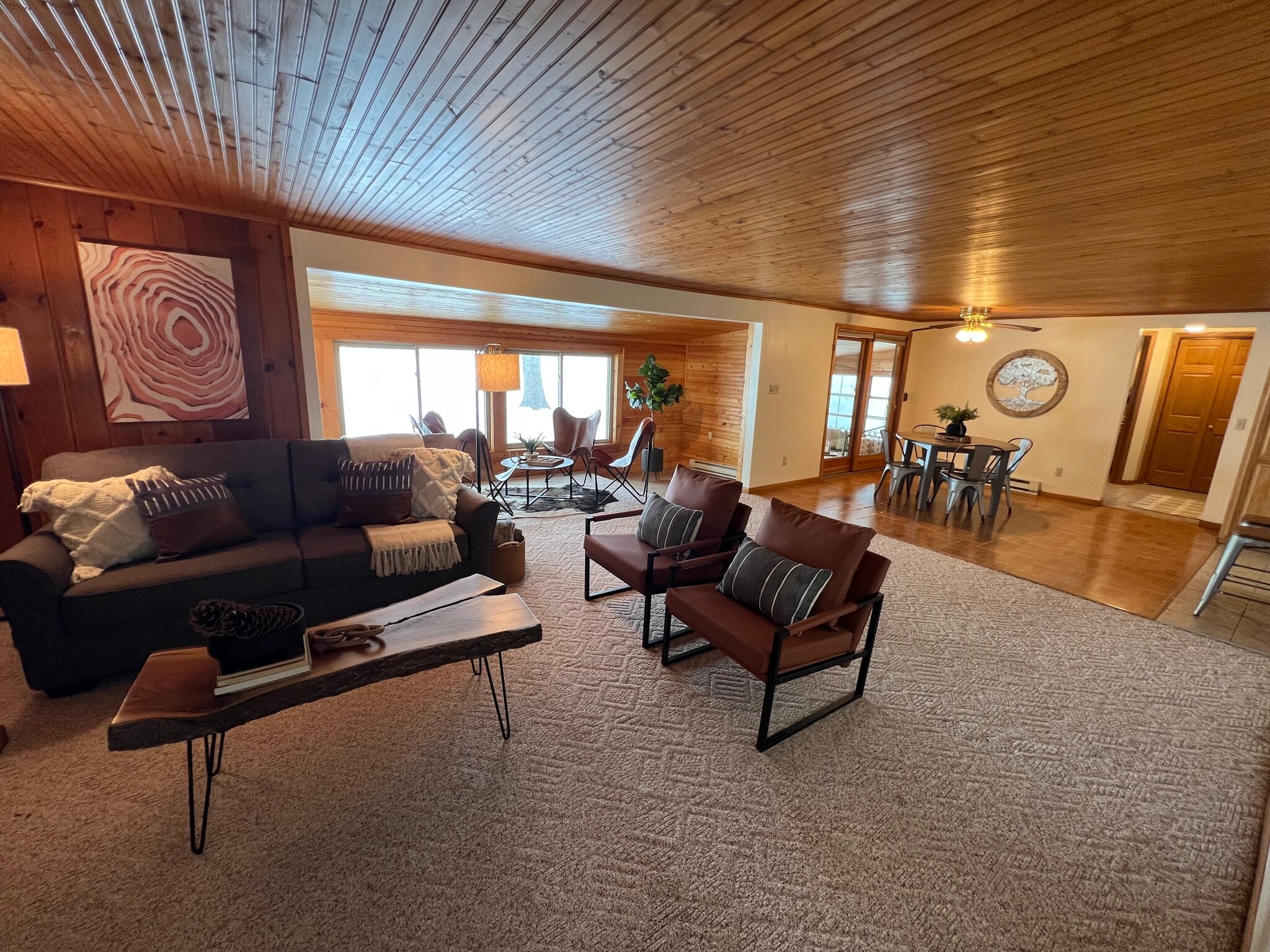 Building Photo - 14555 Breezy Point Rd