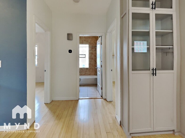 Building Photo - 3817 Clay St