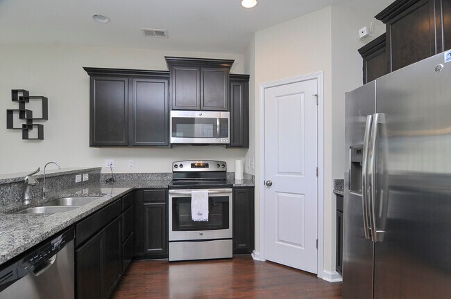 Building Photo - 429 Eastfair Dr