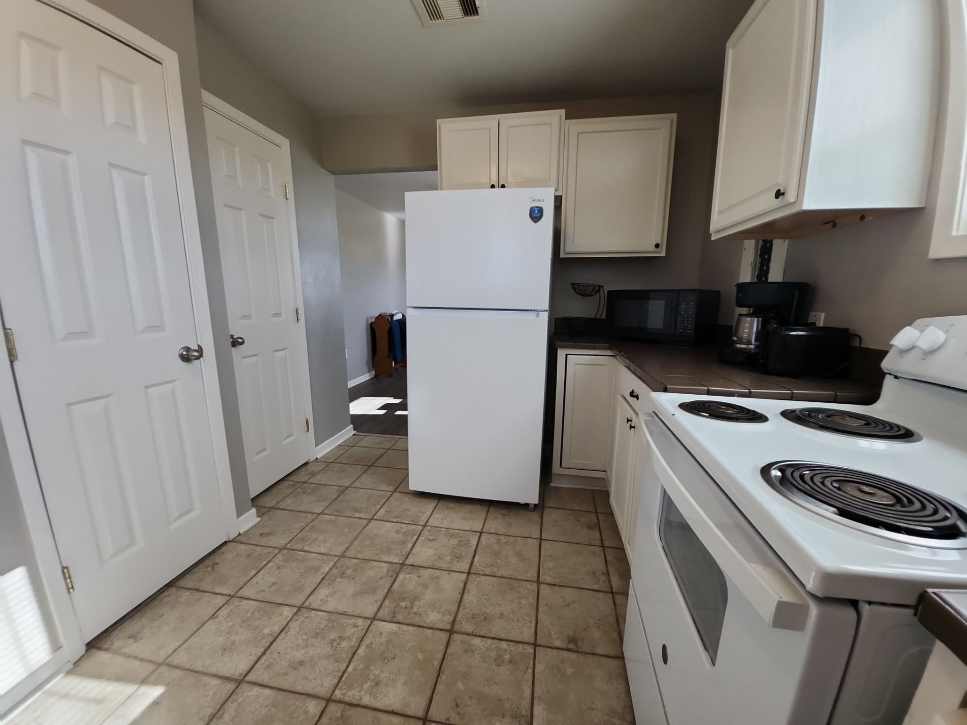 Building Photo - 1902 Grant St