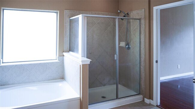 Building Photo - 15206 Bartlett Landing Dr
