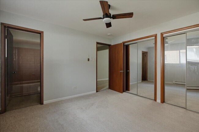 Building Photo - 6250 W 64th Pl
