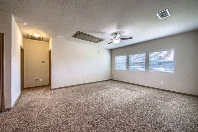 Building Photo - ****Go Big, Then Come Home to Comfort and Style!****