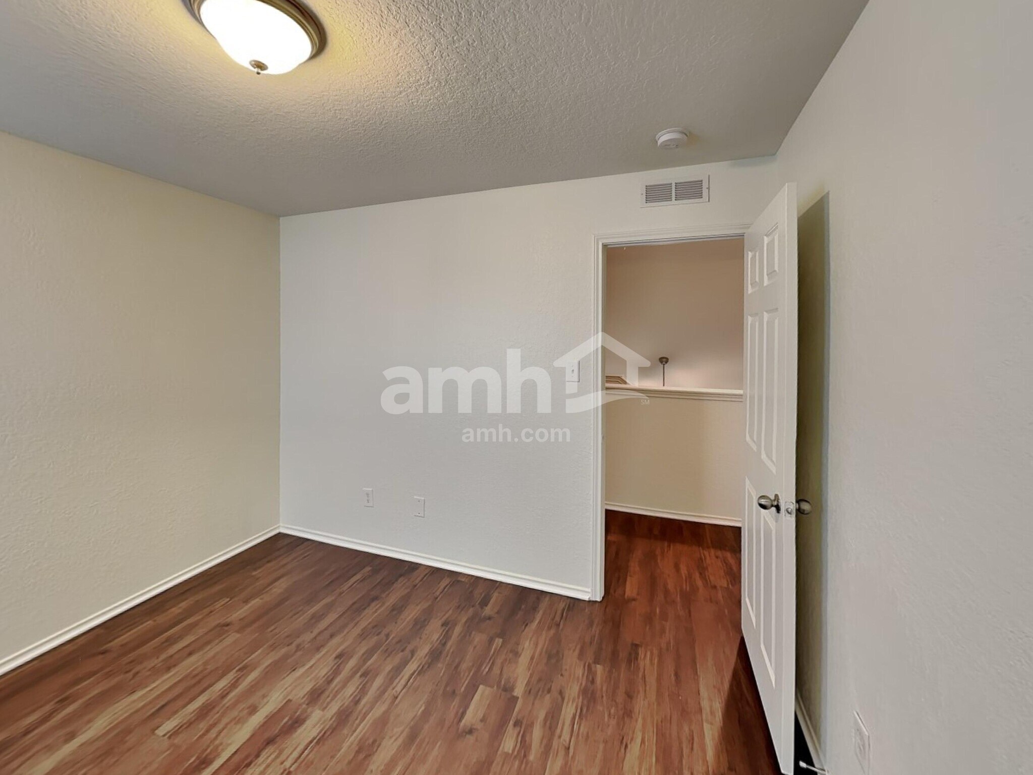 Building Photo - 3123 Candleside Dr