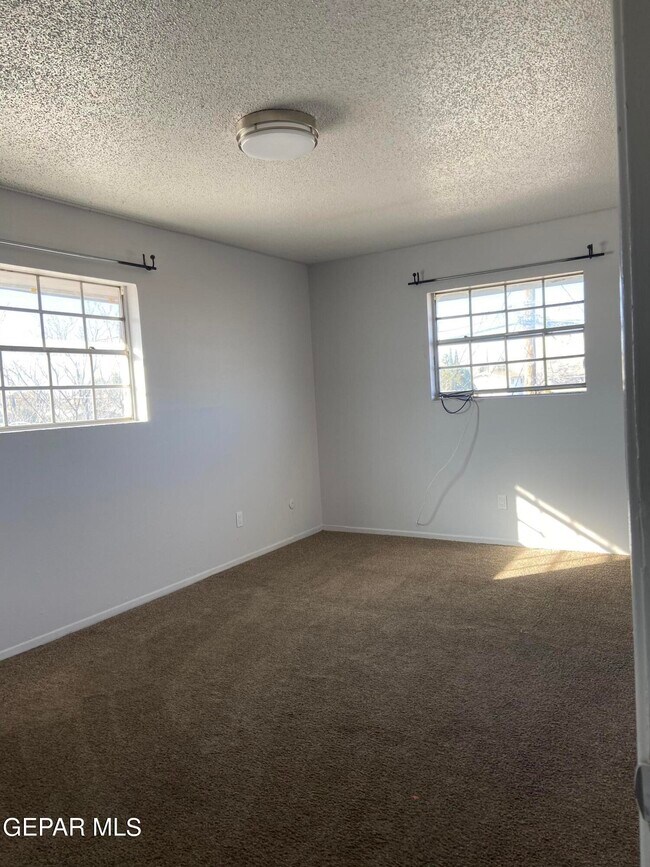 Building Photo - 10523 Gran Cima Ln