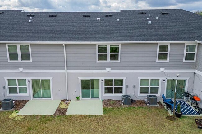 Building Photo - 697 Stoney Pointe Cir