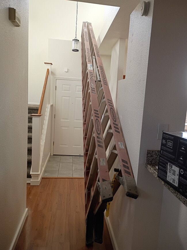 Building Photo - 9582 Sunlight Ln