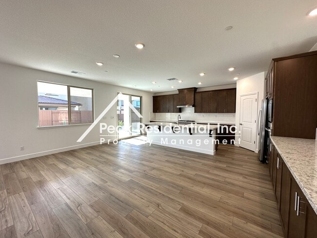 Building Photo - Brand New West Roseville 4bd/3.5ba with Se...