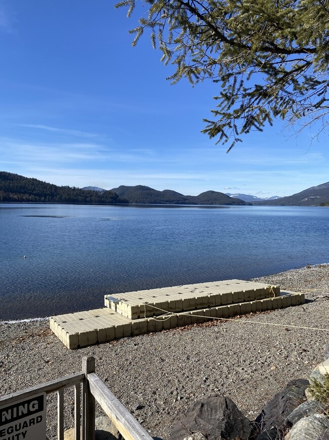 Building Photo - 300 Bay Point Dr