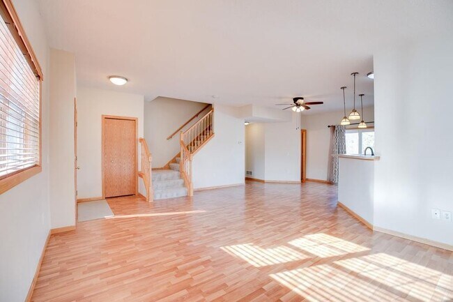 Building Photo - 1347 Magnolia Ave E