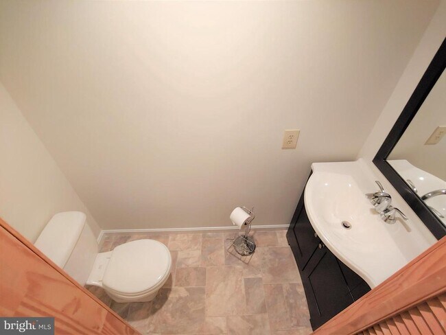Building Photo - 2665 Worrell Ct