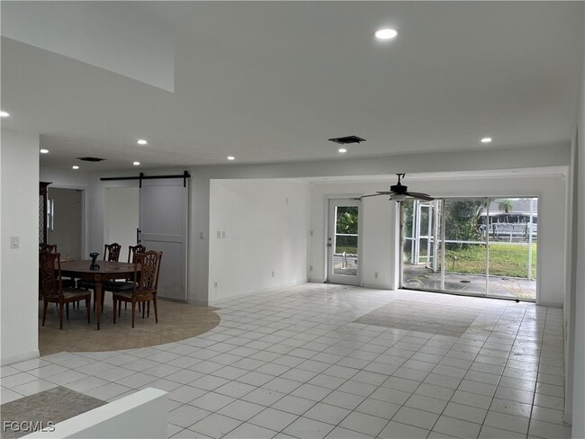 Building Photo - 1837 Marina Cir