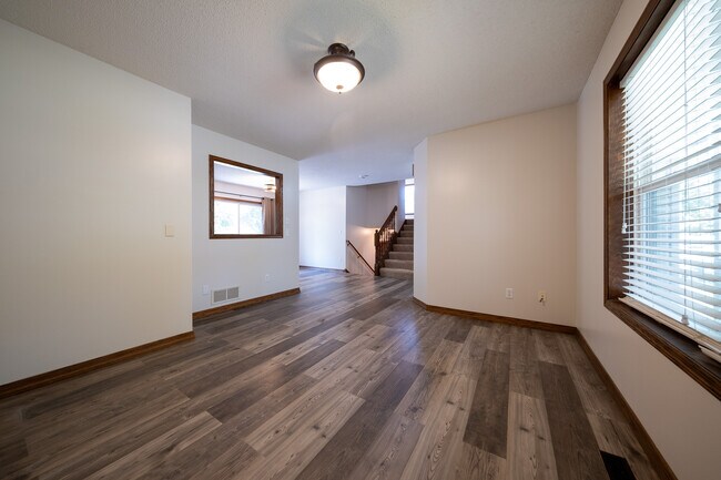 Building Photo - 408 10th St