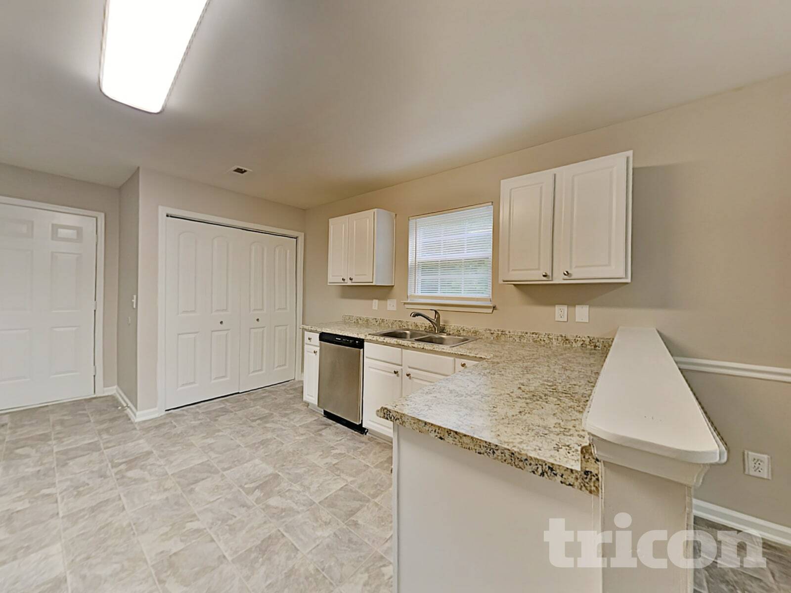 Building Photo - 6238 Dumont Ln