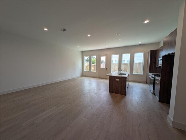 Building Photo - 4403 Abaco Ln