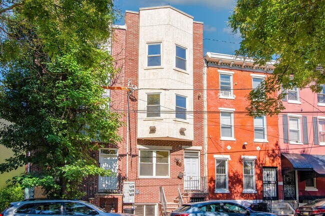 Building Photo - 1408 Willington St