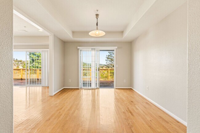 Building Photo - Expansive Valley Views & Private Living in Castro Valley - 4BD/3BA Exec Home