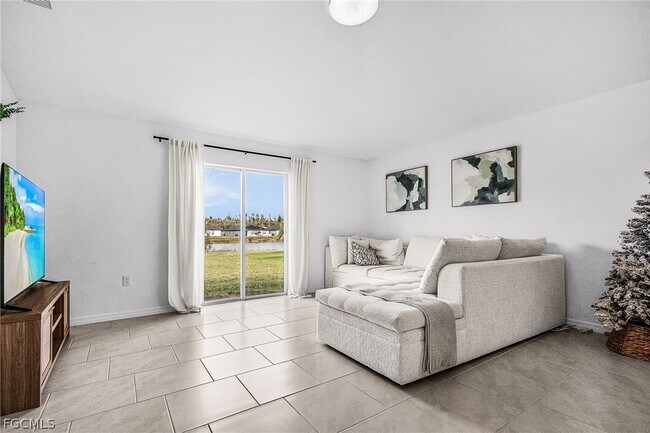 Building Photo - 4007 San Clemente Ct