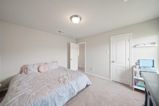 Building Photo - 7410 Arabian Moon Trail