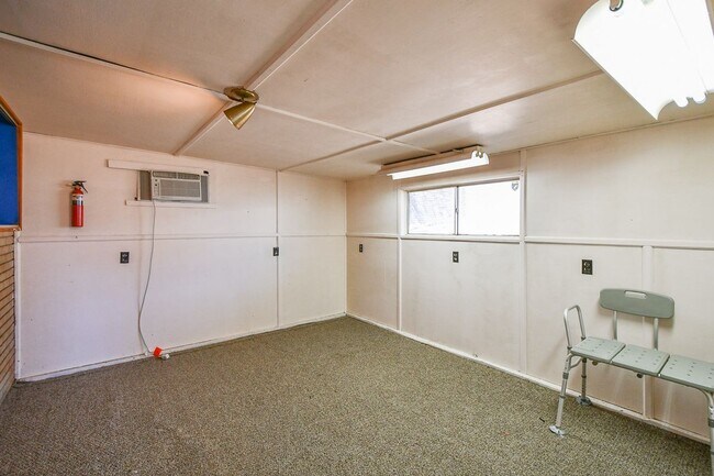 Building Photo - 1331 Starfield Rd