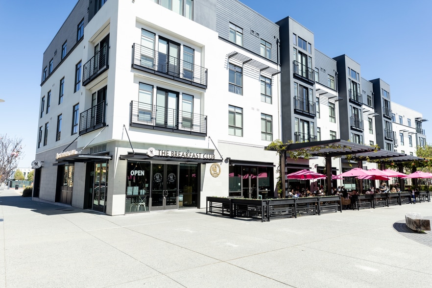 Building Photo - 2103 S Delaware St