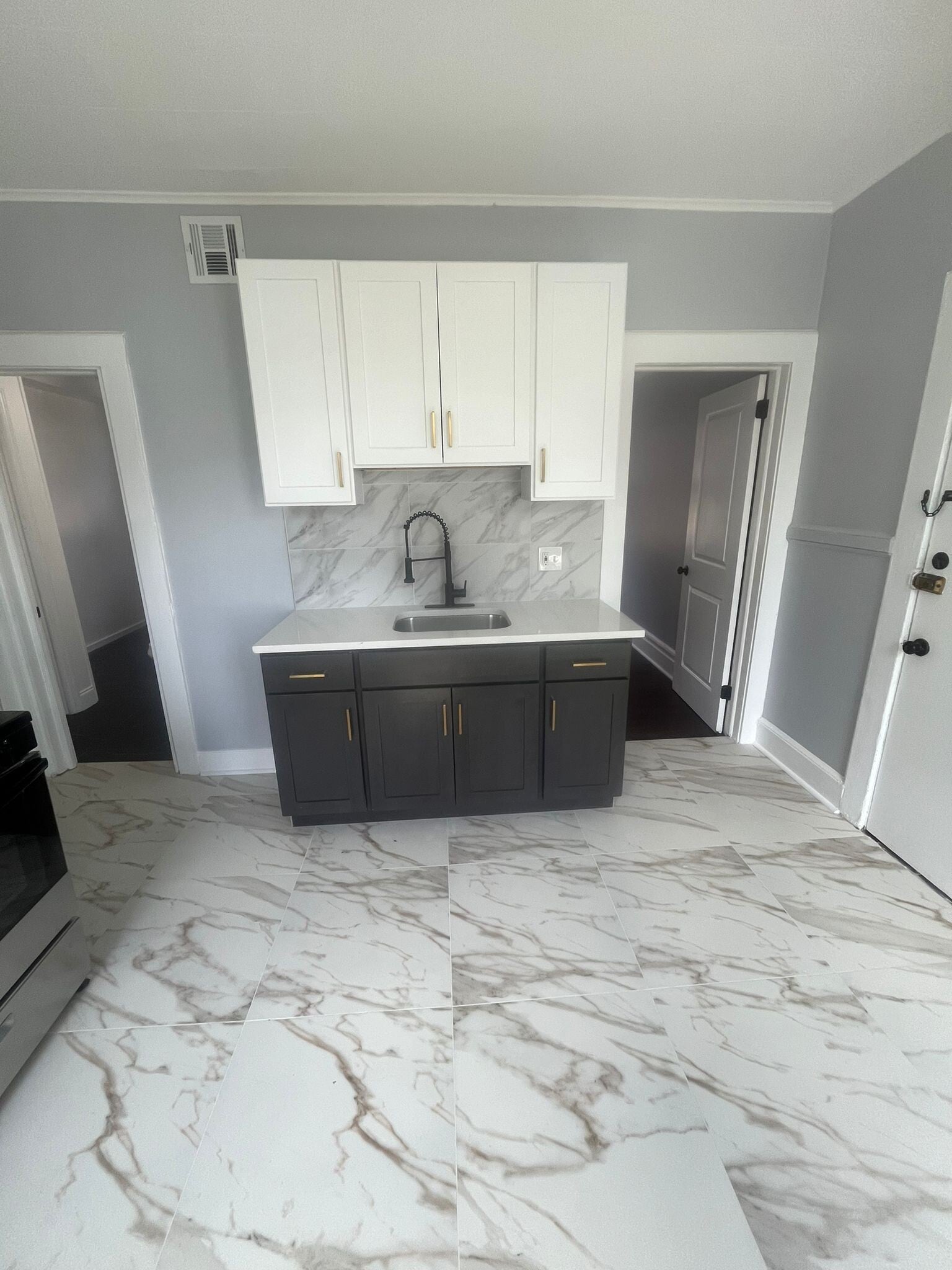 Unit 2 - 904 S 20th St