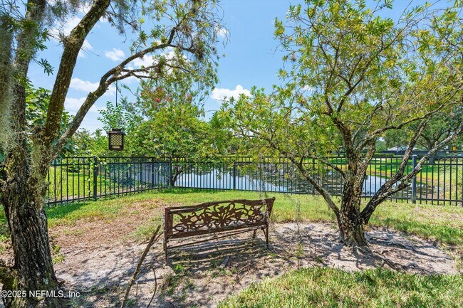 Building Photo - 7610 Sentry Oak Cir E