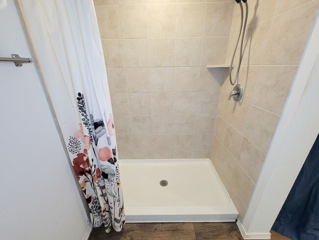 Building Photo - Welcome to your next home in the heart of Downtown Cleveland, Texas! This inviting 3-bedroom, 2-b...