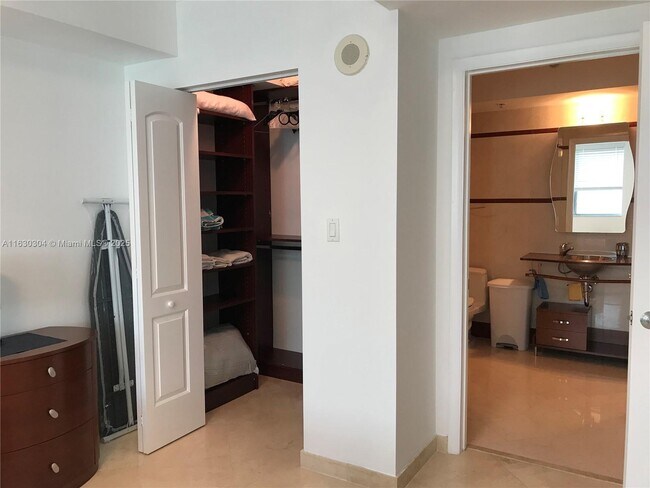 Building Photo - 110 Washington Ave