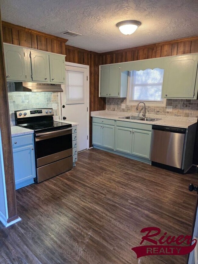 Building Photo - 3 Bedroom House in Hephzibah, Georgia