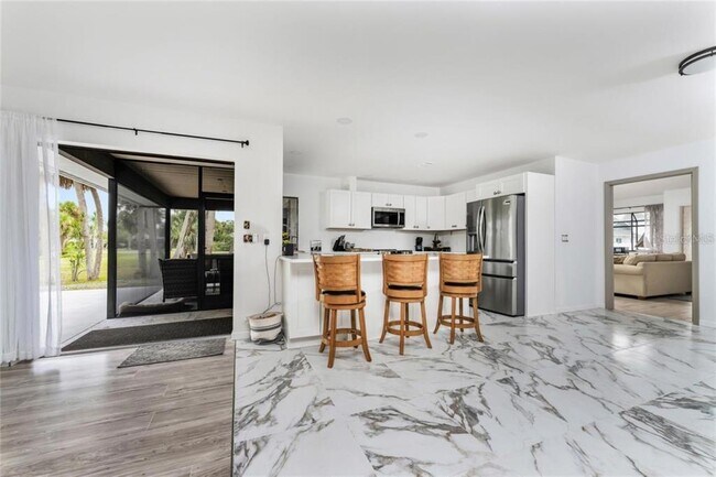 Building Photo - 880 Van Gogh Rd