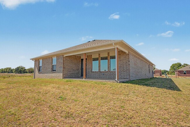 Building Photo - 3101 Laredo Ln