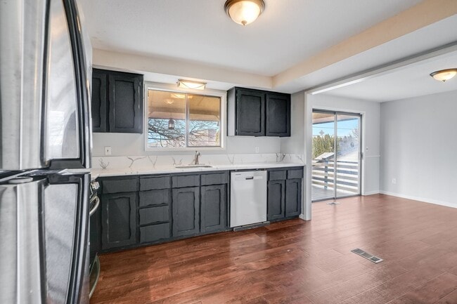 Building Photo - Beautiful 4 bed, 3 bath rental home in North Central Gresham!